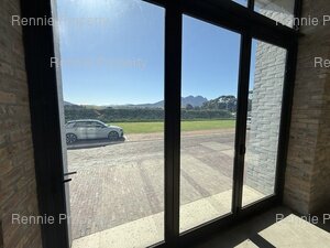 317m² Retail Shops to rent at Devonbosch - Stellenbosch in Stellenbosch