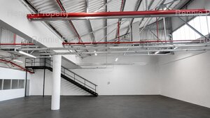 900m² Warehouse to rent at Industry Park 6-8 Perfecta Street in Paarden Eiland