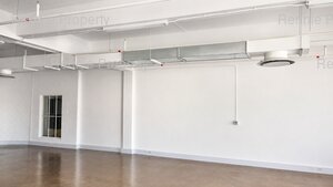 108m² Office Space to rent at Woodland House in Woodstock