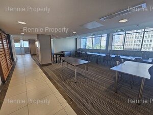 668m² Office Space to rent at 33 On Heerengracht in Cape Town CBD