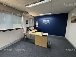 1 250m² Office Space to rent at Golf Park in Mowbray