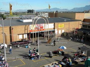 222m² Retail Shops to rent at Bellstar Junction in Bellville