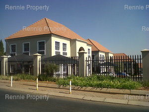 264m² Office Space to rent at Netwater Place in Ferndale