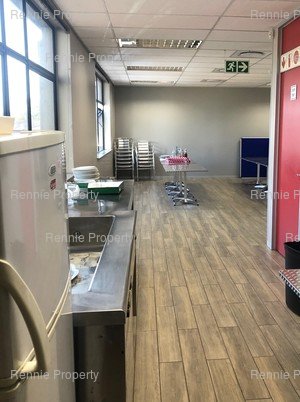 680m² Office Space to rent at Eastwood Office Park Bedfordview (11B Riley Road) in Bedfordview
