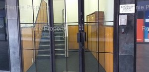 87m² Office Space to rent at Burlington Arcade in Wynberg