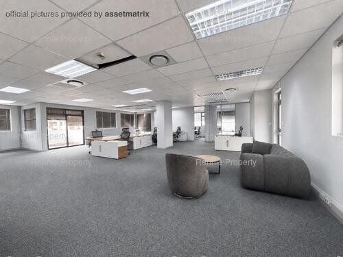 208m² Boulevard Place, Century City