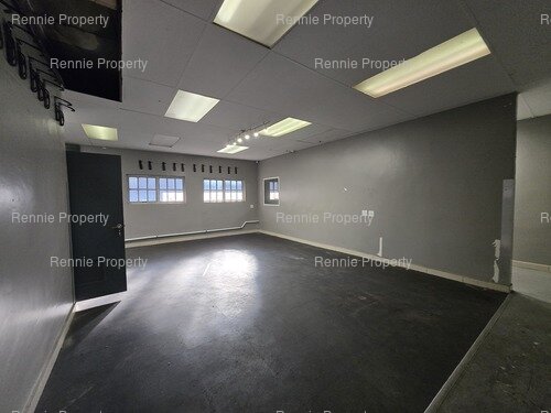 242m² Parkmore Square, Parkmore
