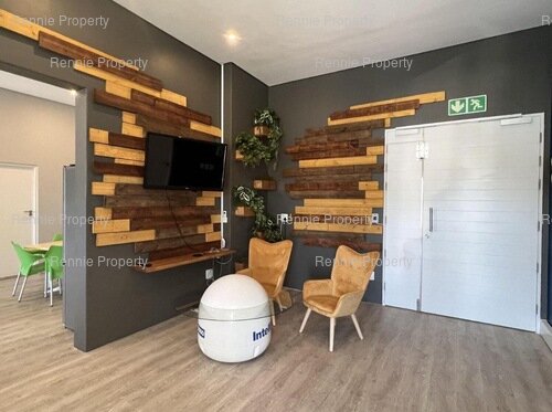 164m² Titanium House, Paardevlei