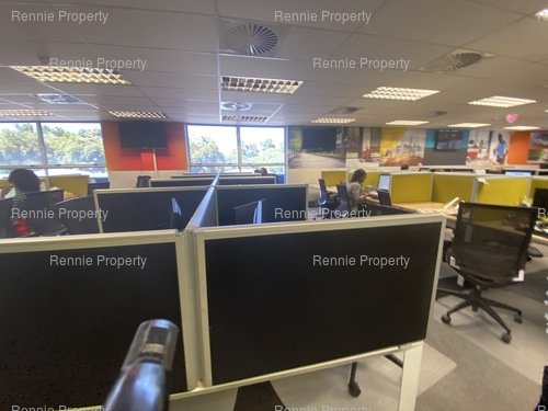 963m² 18 Skeen Boulevard, Bedfordview