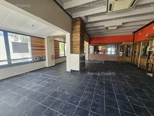 589m² The Village Square - Durbanville, Durbanville