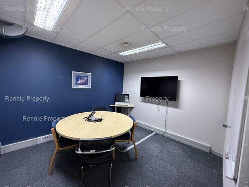1250m² Golf Park, Mowbray